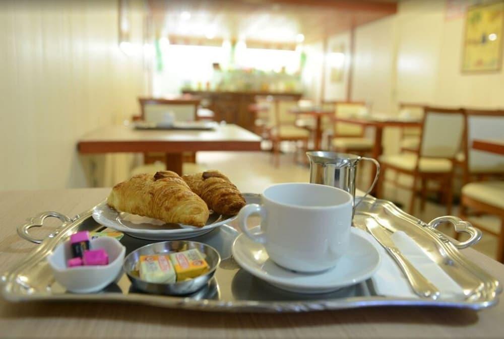 Best Western Flers Centre Gare Εξωτερικό φωτογραφία